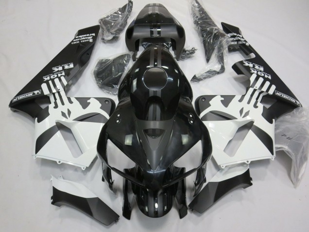 Logo Punisher Noir Mat & Blanc 2005-2006 Honda CBR600RR Carénage Moto Logo Punisher Noir Mat & Blanc 2005-2006 Honda CBR600RR Carénage Moto