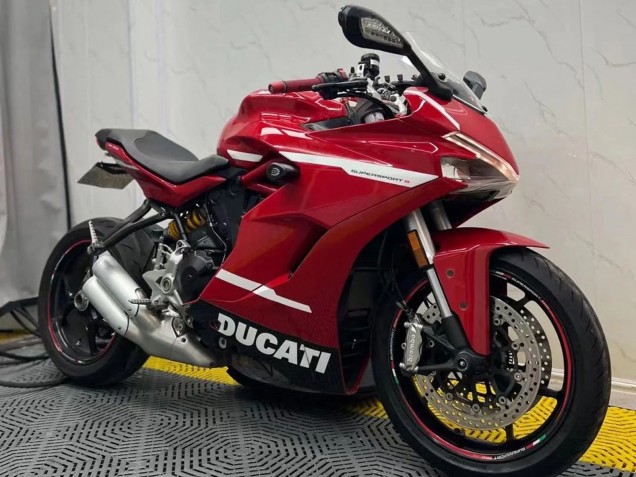 Carénages Moto Ducati Supersport 939/939S 2017-2022 - Rouge Blanc Noir