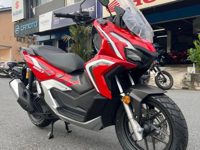 Carénages Moto Honda ADV160 2022-2024 - Rouge Blanc Noir